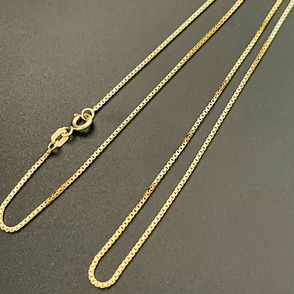 Solid 14K Box Gold Chain Necklace,0.9 mm,3.70gr - Picture 1 of 17